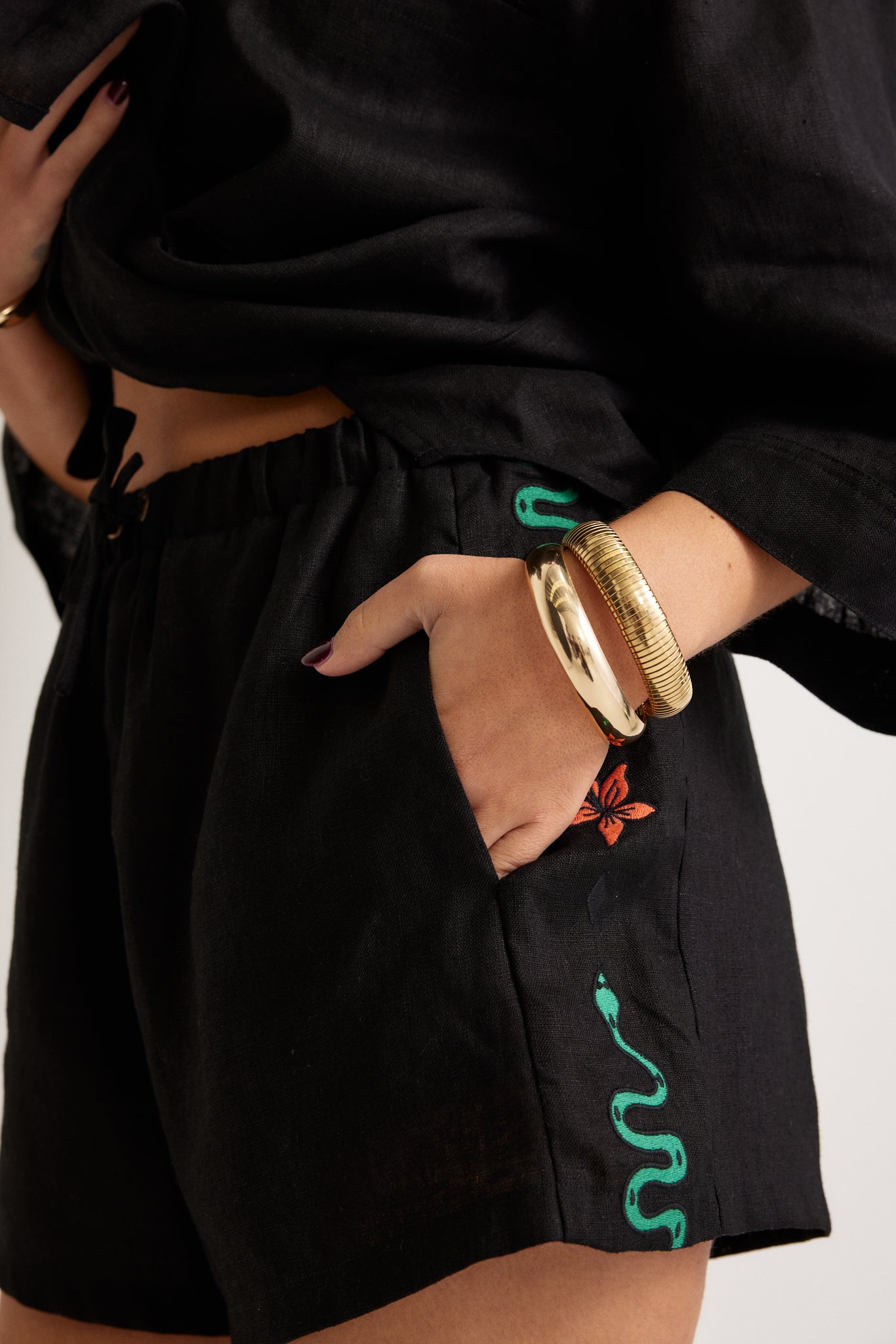 Miranda Embroidered Linen Shorts - Black