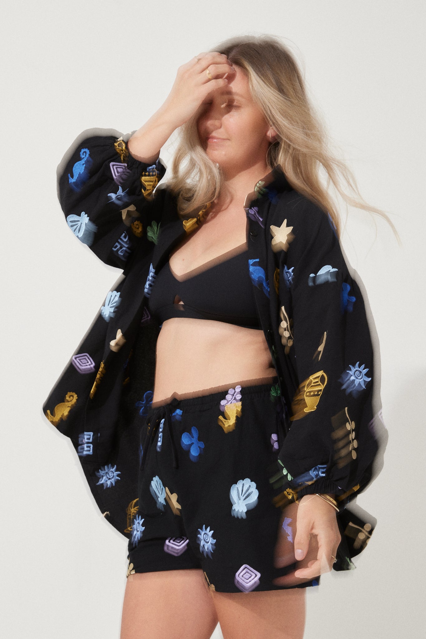 Sandy Embroidered Shorts - Black